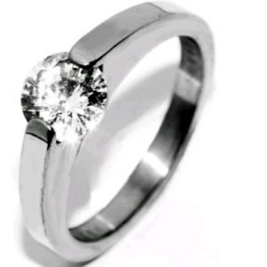 💍 Wrapped Solitaire Ring
